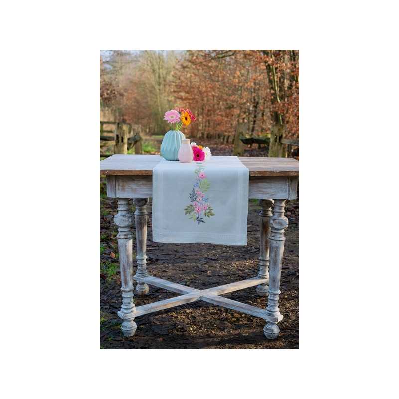 Kit chemin de table Fleurs et feuilles