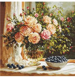 Luca-S Kit de broderie Vase avec roses et myrtilles