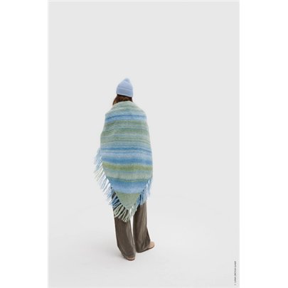 Triangular scarf A23M19