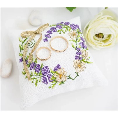 Embroidery kit The Royal Heart