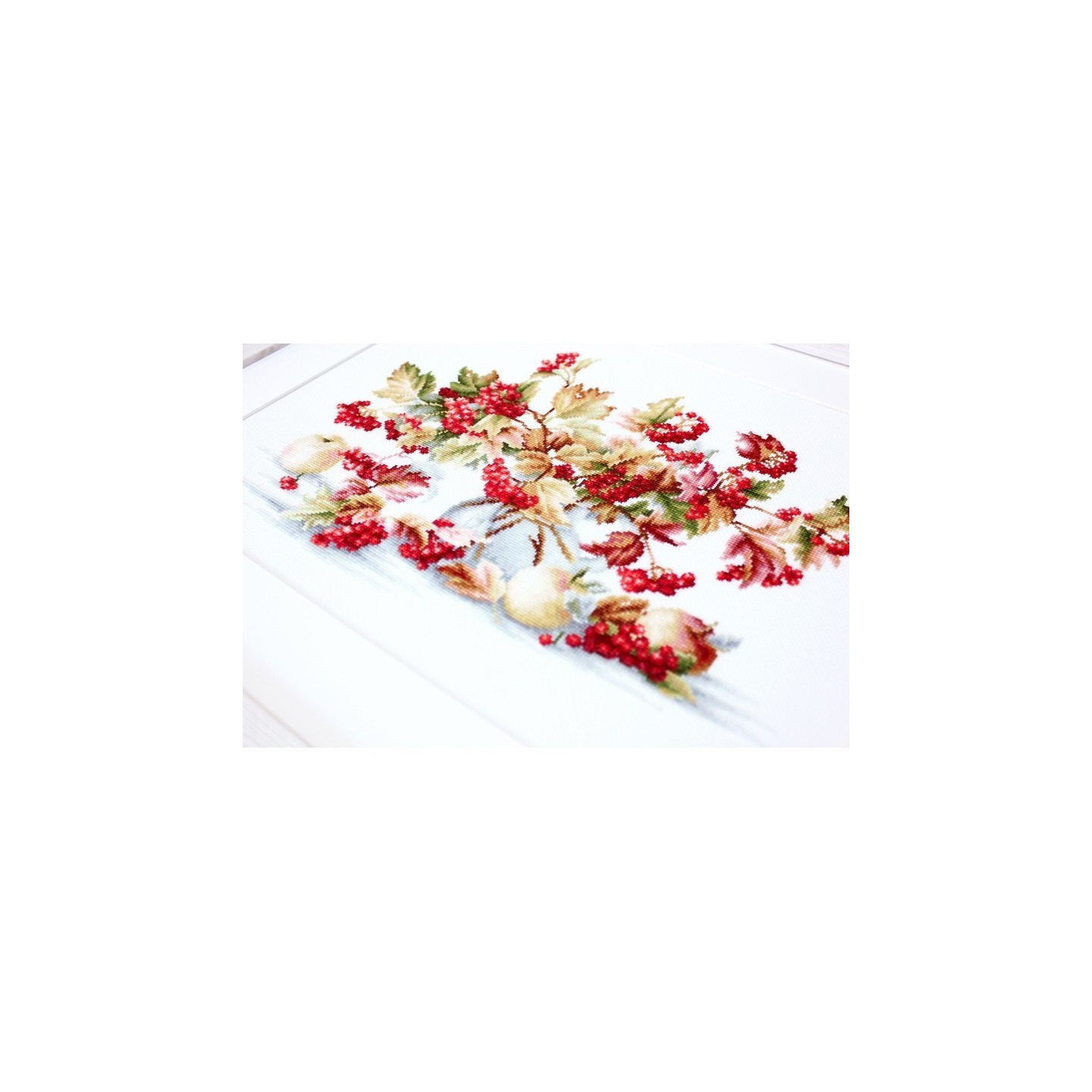 Luca-S Embroidery kit Guelder Rose