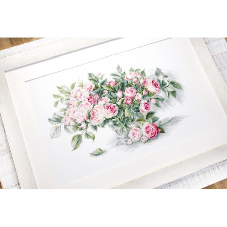 Embroidery kit Bouquet of Pink Roses